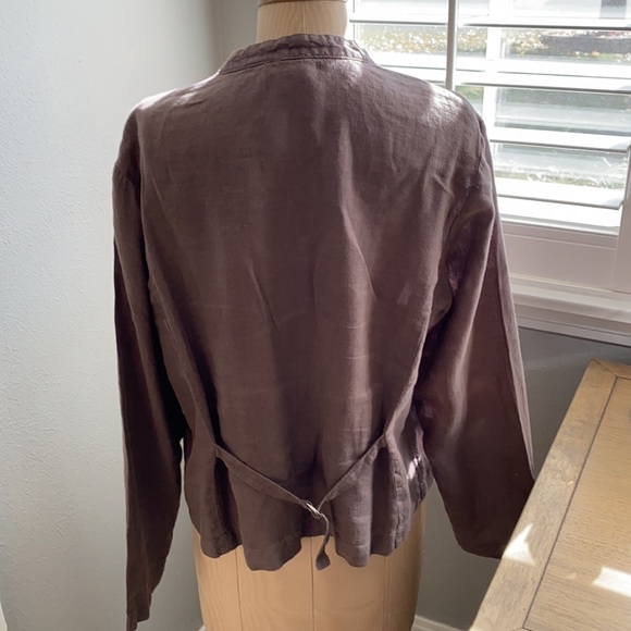Light weight linen jacket - Picture 2 of 3